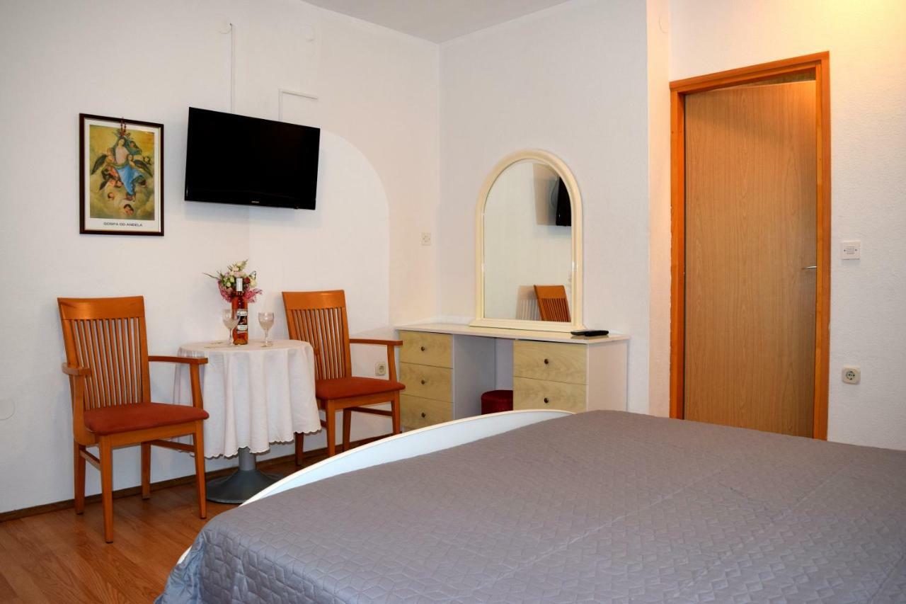 Holiday Room Macukin Brela Eksteriør bilde